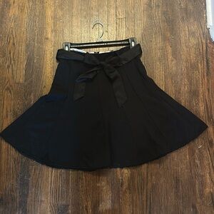 Black skirt with belt